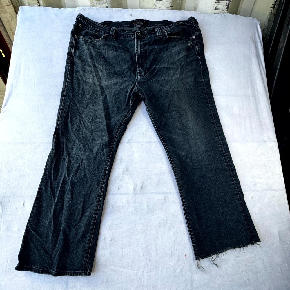Lucky Brand Los Angeles Jeans Mens 42x30 Blue Denim Distressed Logo Whiskered